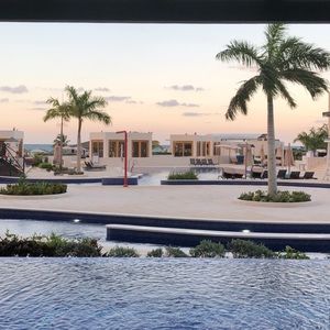 Meet your Posher, Hunter